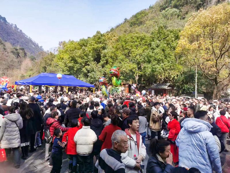 2024年春節(jié)期間，黔靈山公園人氣爆棚。趙毫攝