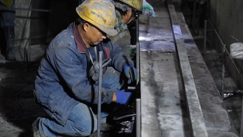 黃百鐵路白石巖隧道建設有序推進