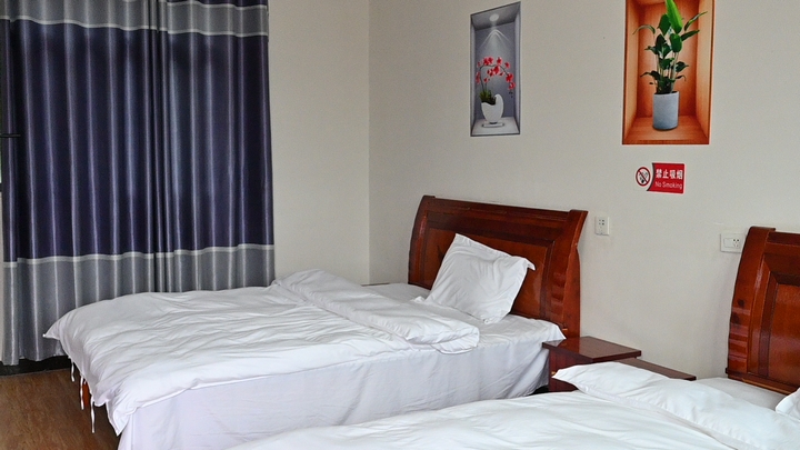 龍廣村河灣組樸宿民宿。