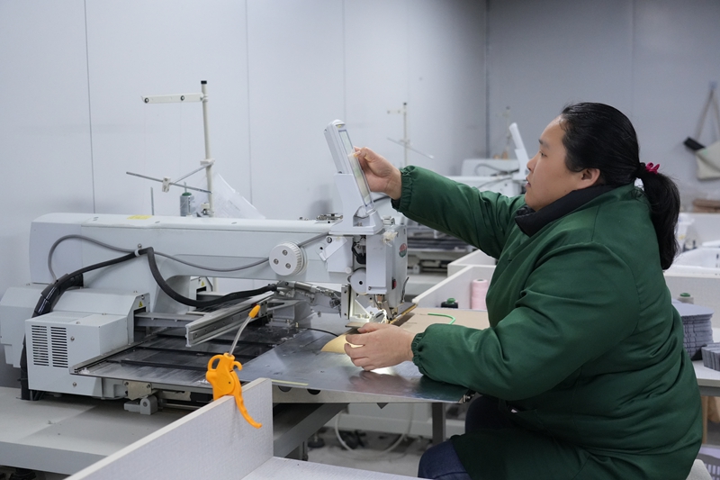 企業復工“干勁足”，奮戰首季“開門紅”。