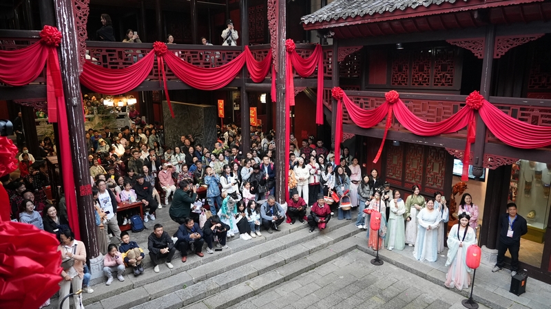 龍神嫁妹巡游。