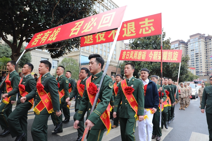 赫章縣歡送新兵  胡彥 攝1.jpg