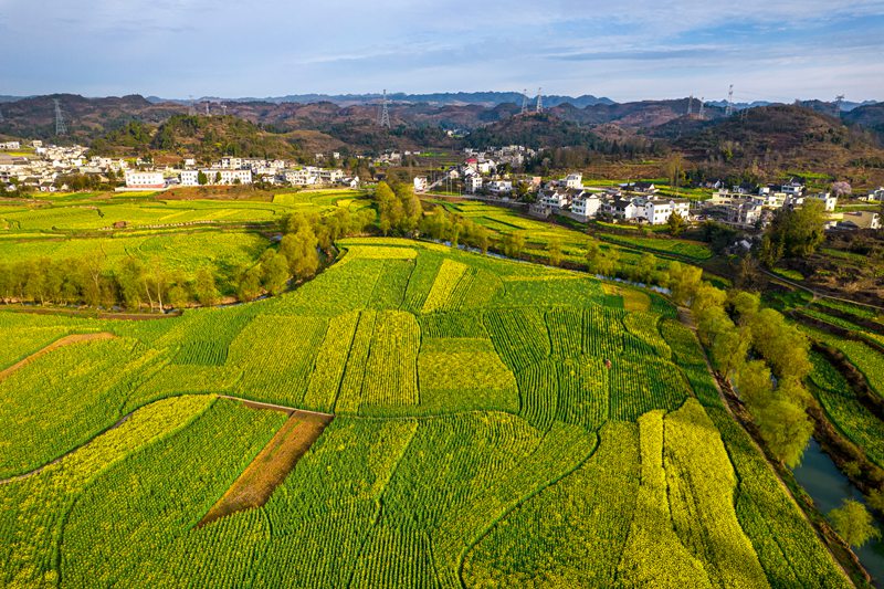 貴州省畢節市黔西市洪水鎮鄉村美景（無人機照片）。