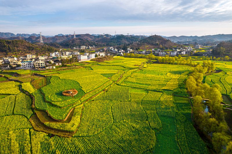 貴州省畢節市黔西市洪水鎮鄉村美景（無人機照片）。