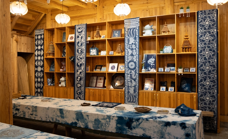 侗鄉(xiāng)特色產(chǎn)業(yè)基地內(nèi)景。姚晶權(quán)攝