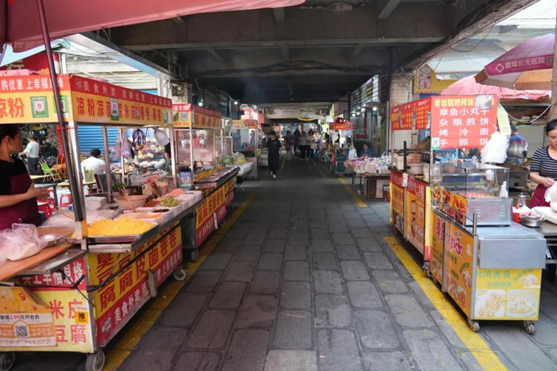 城市管理有溫度!貴陽市息烽縣城管 為流動攤點“安家”,守護城市“煙火氣”