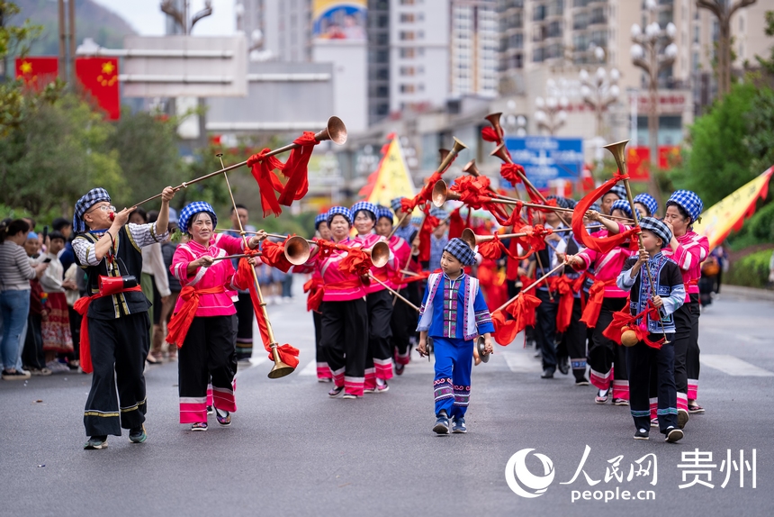 “三月十三”民俗文化節(jié)現(xiàn)場。人民網(wǎng)記者 涂敏攝