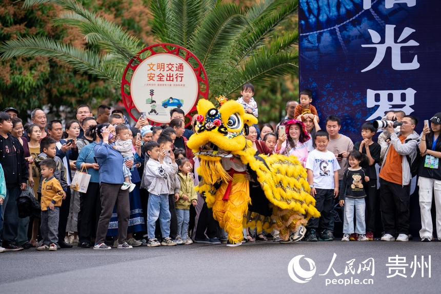 “三月十三”民俗文化節現場。人民網記者 涂敏攝