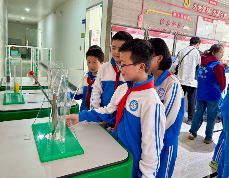 中國流動科技館貴州巡展平壩站正式啟動。