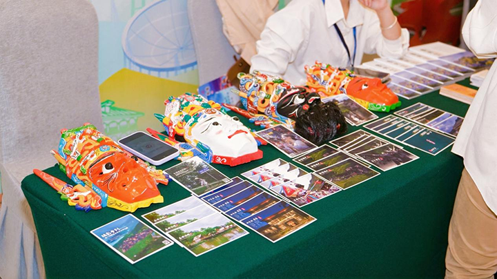 11、屯堡文化文創產品。