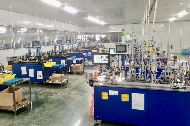 2 圖為軸承產(chǎn)業(yè)企業(yè)車間一角.jpg