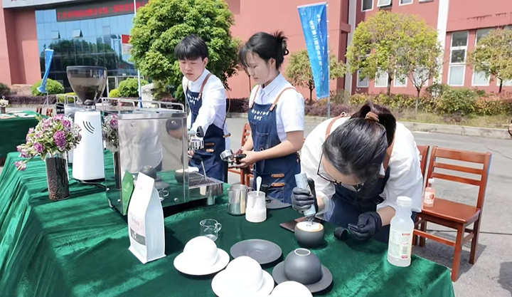 2025貴州省“人才日”銅仁市系列活動(dòng)暨全市第二屆職業(yè)技能人才大賽即將啟幕。