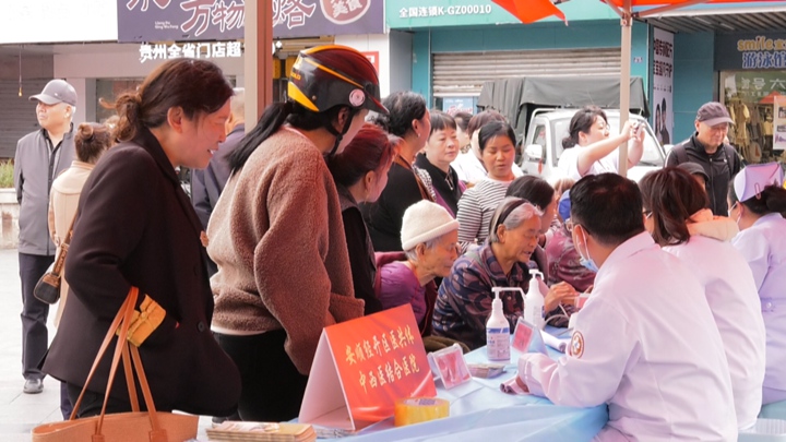 義診活動(dòng)現(xiàn)場(chǎng)。