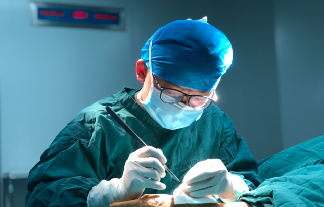 徐正波開展手術現場。