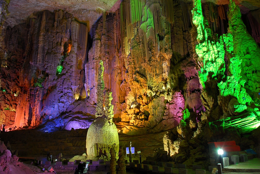 織金洞。李劍攝