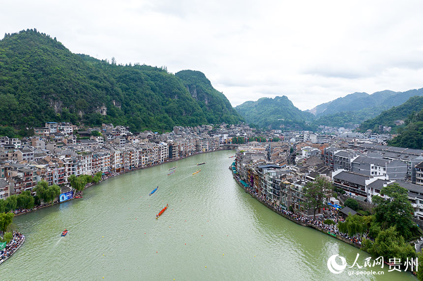 賽龍舟文化節開幕式現場。人民網記者 涂敏攝