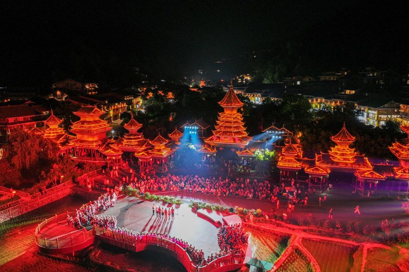 “村歌”比賽現(xiàn)場。