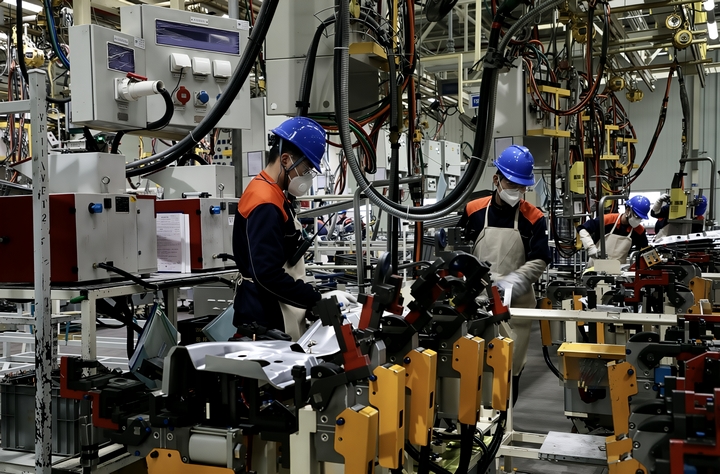 圖為農行貴陽分行支持的寧德時代(貴州)新能源材科技有限公司生產車間。