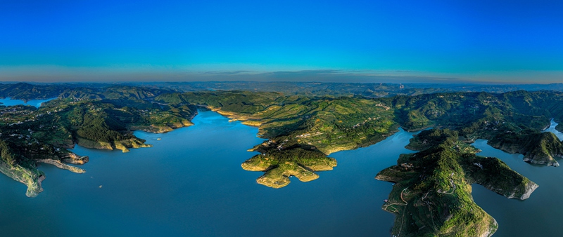 支嘎阿魯湖風(fēng)光。