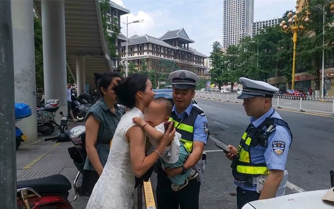 人臉識(shí)別+大數(shù)據(jù)核查,走失幼童的家人找到了。