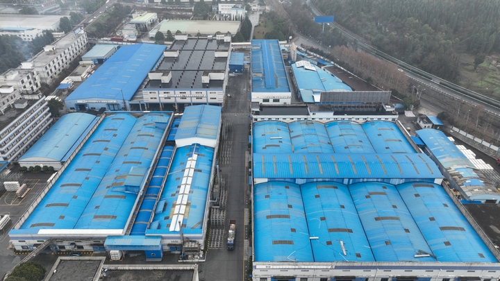 聯(lián)塑科技發(fā)展(貴陽(yáng))有限公司生產(chǎn)車(chē)間。陸勁松 攝.jpg