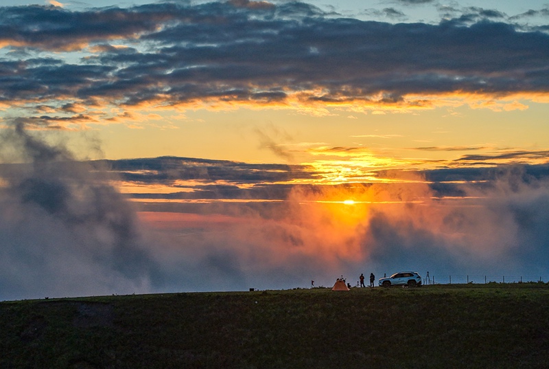 6月28日拍攝的阿西里西大草原云海日出景觀  陳春志 攝  (4)廖恩來 攝 (3)