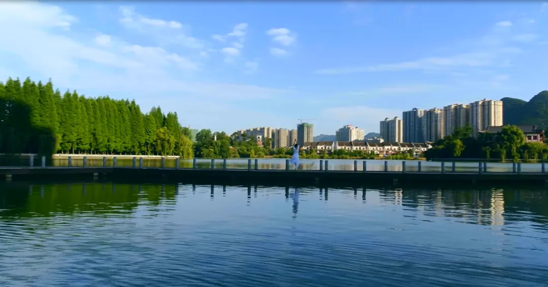 “六馬”十年:一場賽事與一座城市的共生蛻變。鐘山融媒供圖