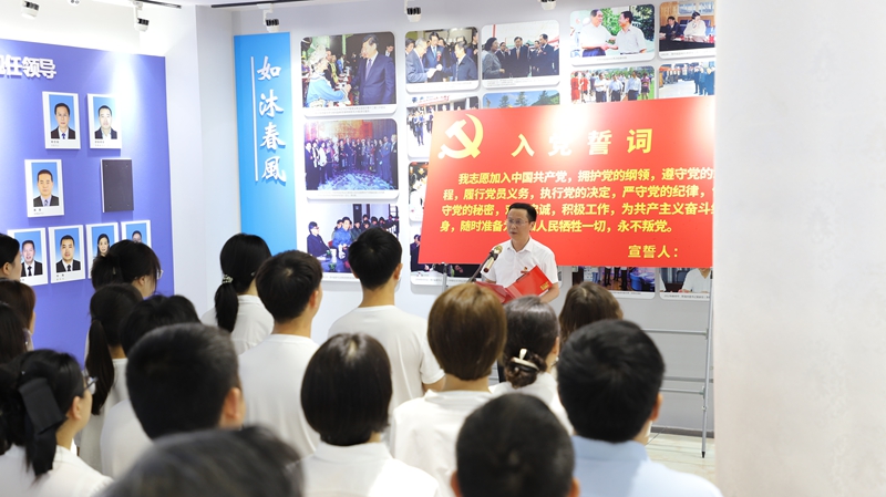 2025年畢業(yè)生黨員主題黨日活動(dòng)。