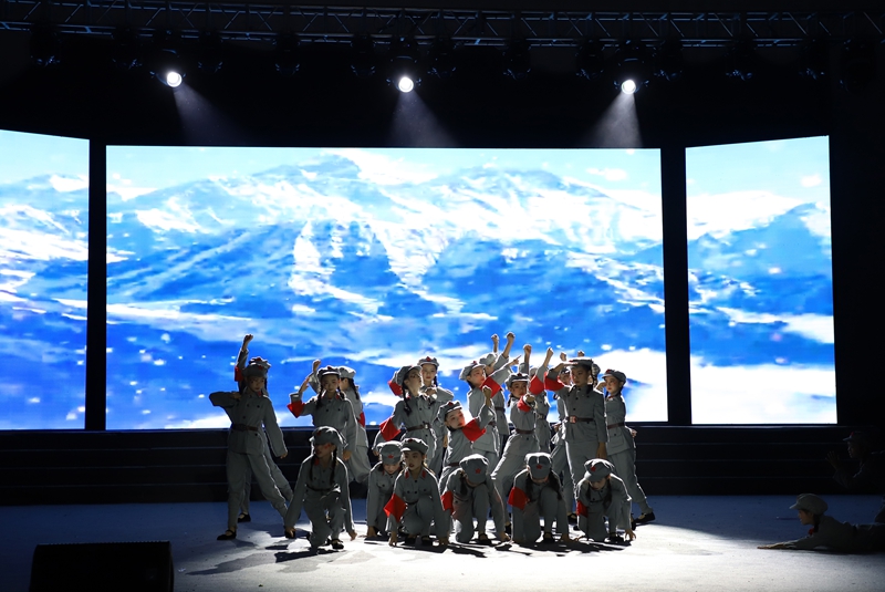 大中小思政一體化基地授牌儀式暨音樂舞蹈學院2025屆畢業生音樂會。