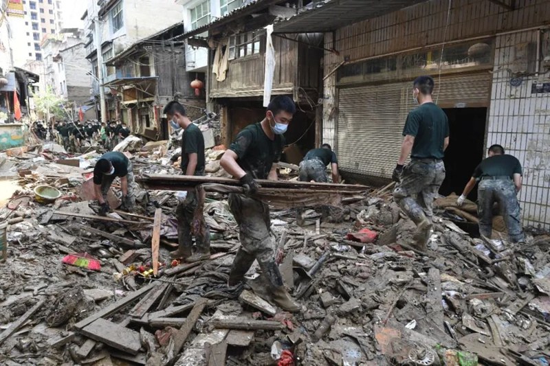 社會各界馳援榕江抗洪救災。