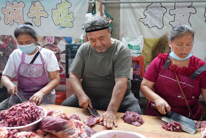 社會各界馳援榕江抗洪救災。