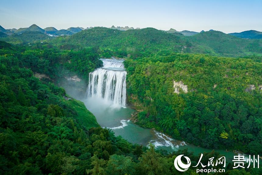 航拍黃果樹大瀑布。人民網記者 涂敏攝