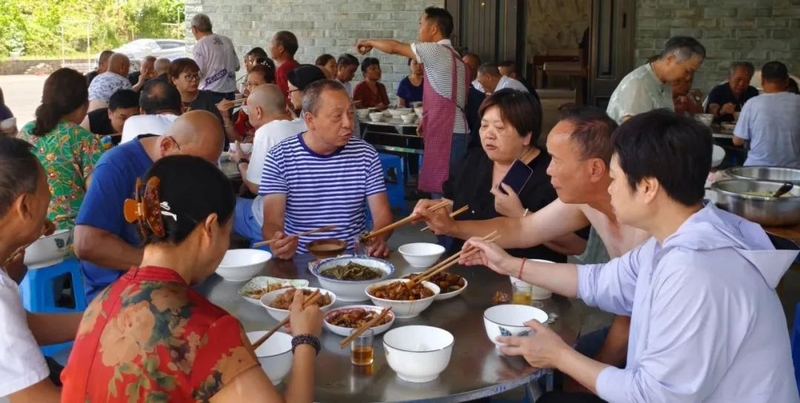 飯菜味道巴適。