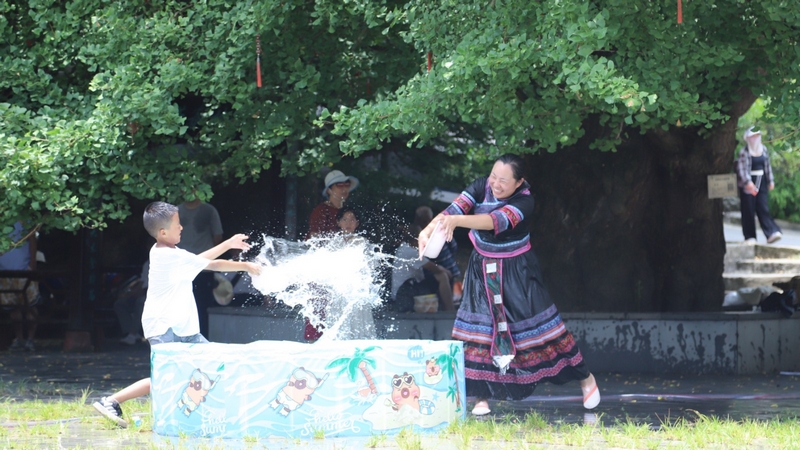 潑水節活動現場。吳竹彧攝