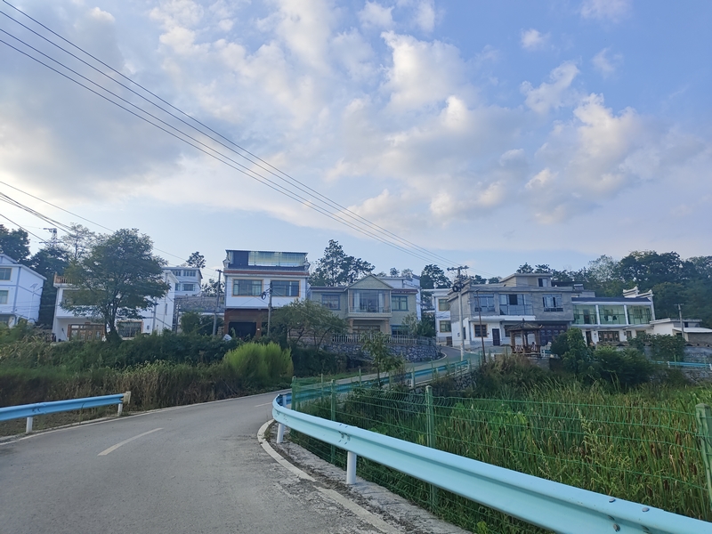 久長街道一角。