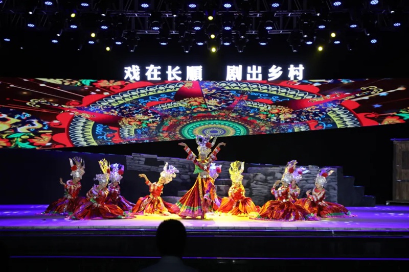 第一屆資料圖。