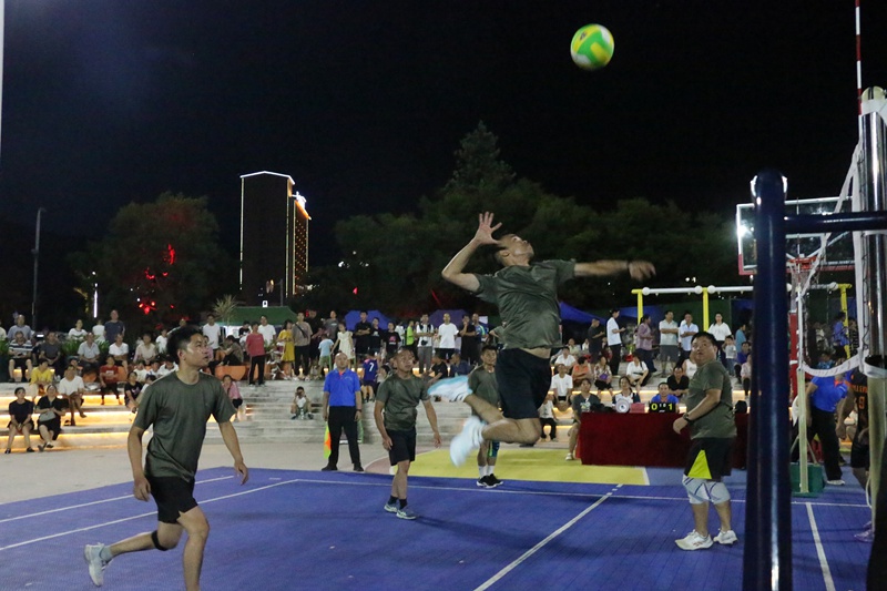 圖為精彩瞬間。