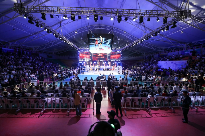 拳擊賽現(xiàn)場 陳春志 攝