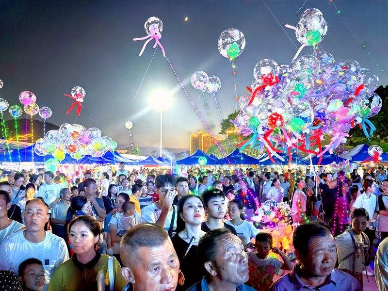 萬人期待“六月六”·仰阿莎文化節開幕。