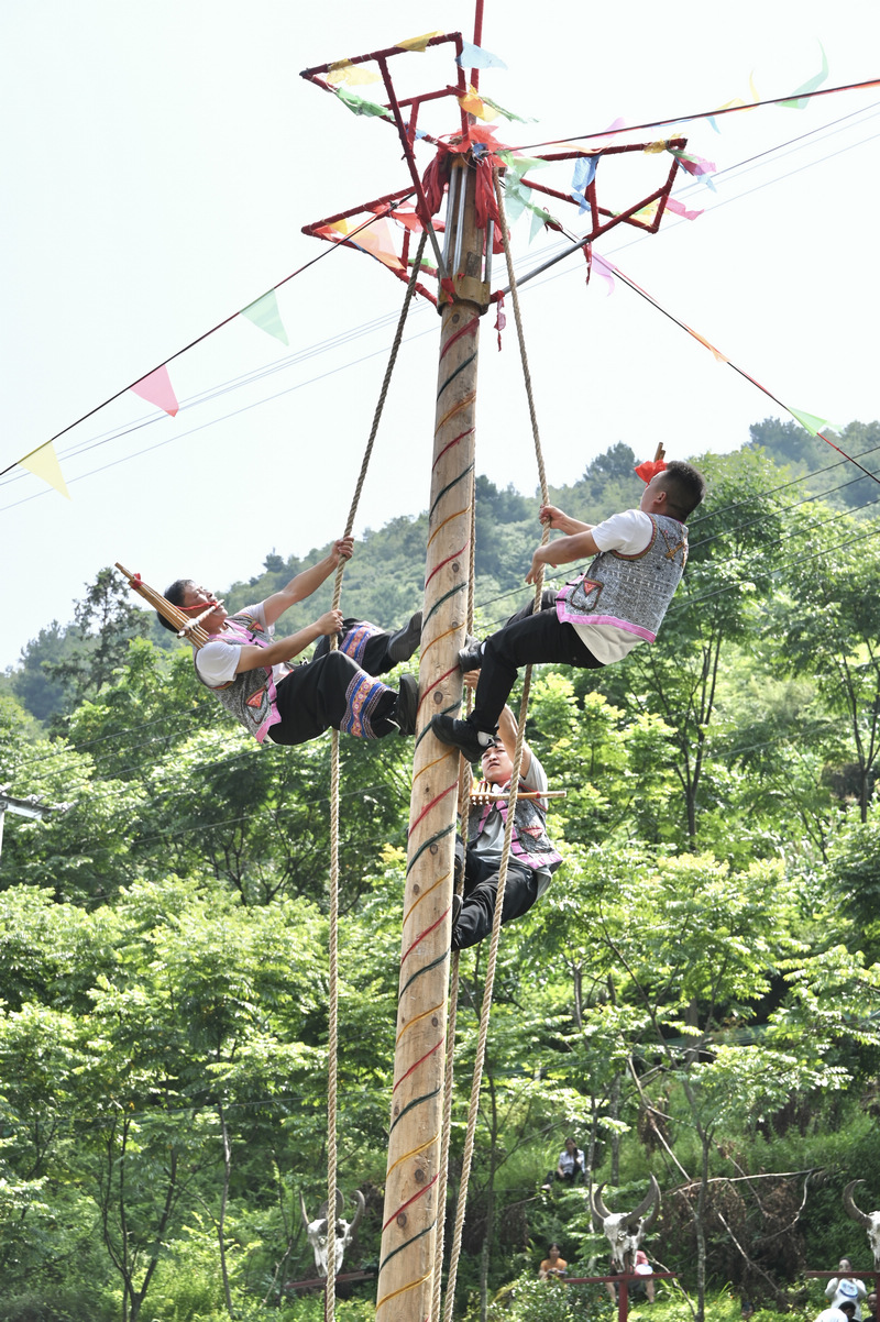 仁懷市2025西苗故里?后山鄉“六月六”民族民俗系列活動“踩月亮”。