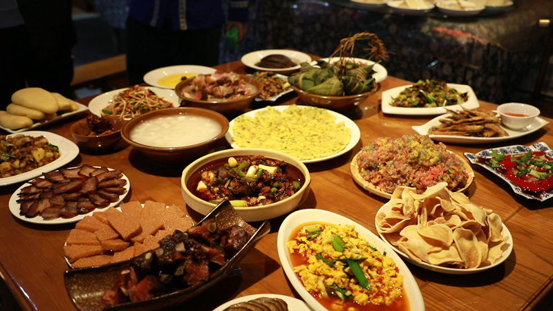 當(dāng)?shù)靥厣恕? ></td></tr><tr><td align=center><font color='#000000'>當(dāng)?shù)靥厣恕?/font></td></tr></table></div>
				<p style=