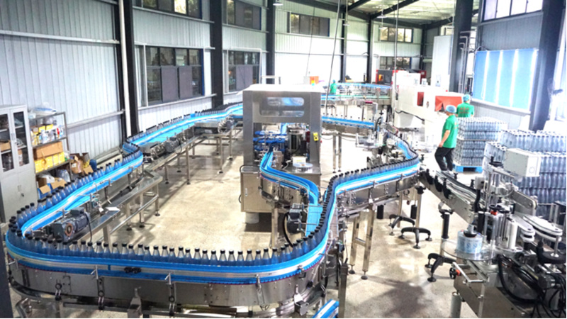 中華山天然蘇打水生產線。