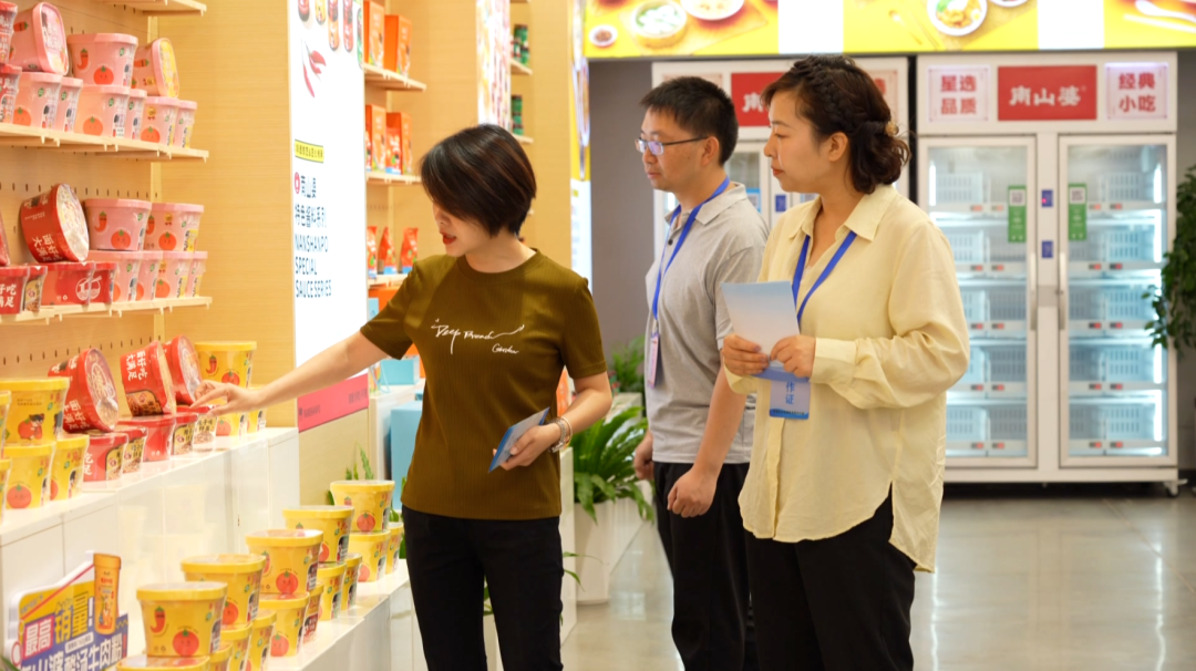 西秀區(qū)企業(yè)服務(wù)工作專班調(diào)研走訪企業(yè)。