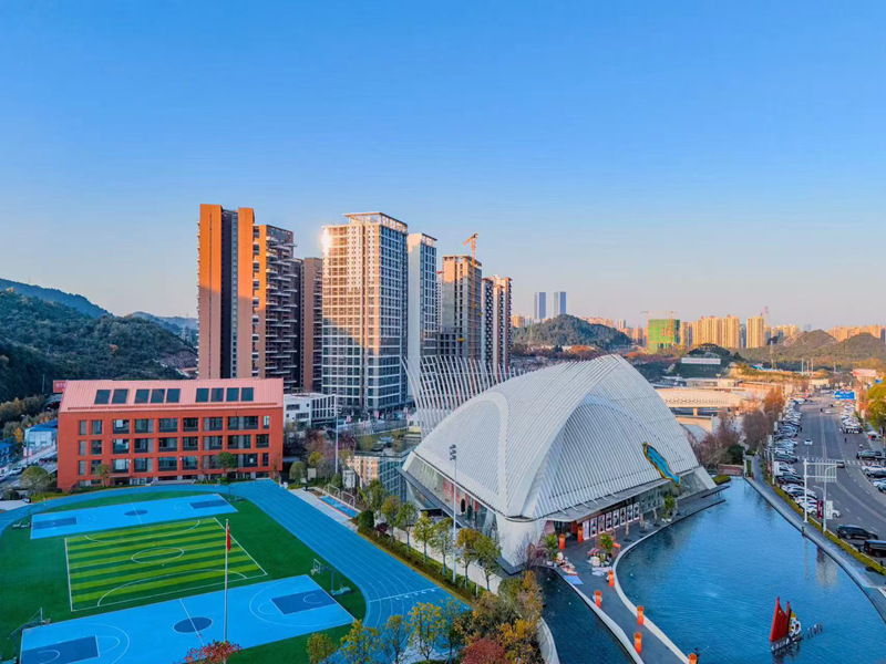 貴陽鐵建城配套實景圖。