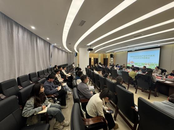 貴州農職院“望、聞、問、切”育新才 禽創先鋒助振興。