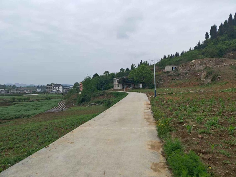 息烽縣九莊鎮(zhèn)清堰村洋中組機耕道.