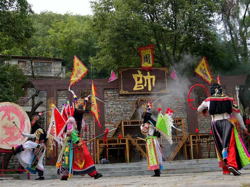 平壩區2025年屯堡文化宣傳月展演活動啟動。