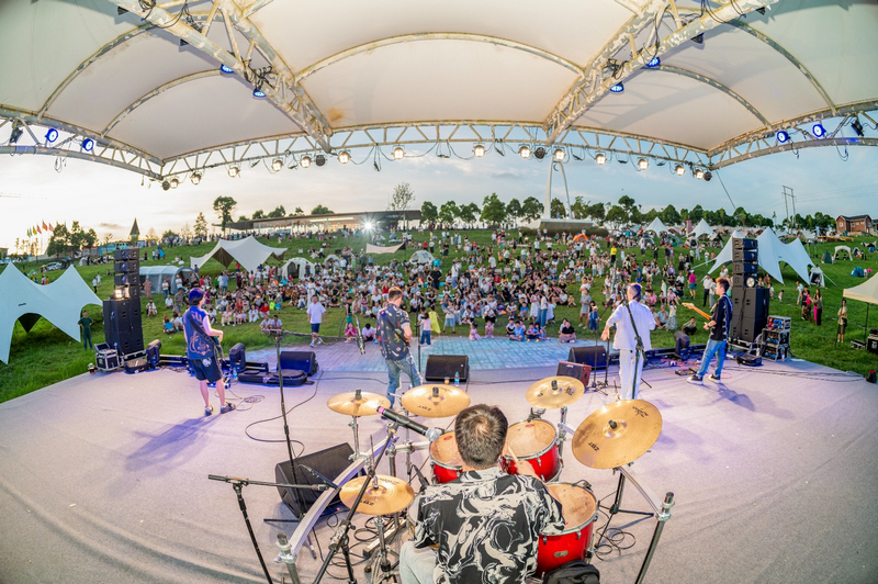 音樂派對現場。陶群攝