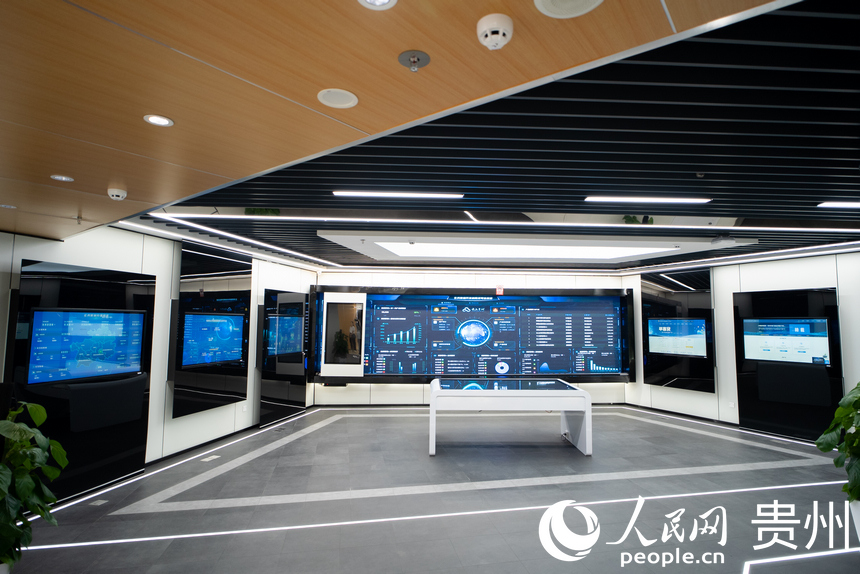 貴陽大數據交易所一隅。人民網記者 涂敏攝