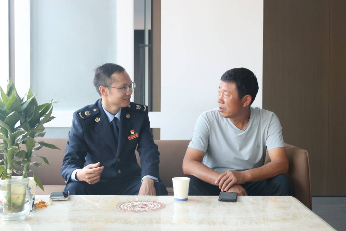 稅務部門到企業開展風險排查.